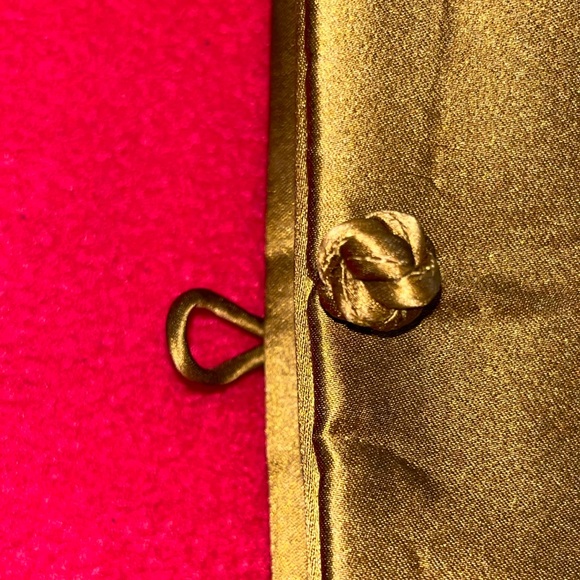 Elegant Gold and Cream Women's Bag - Picture 6 of 11